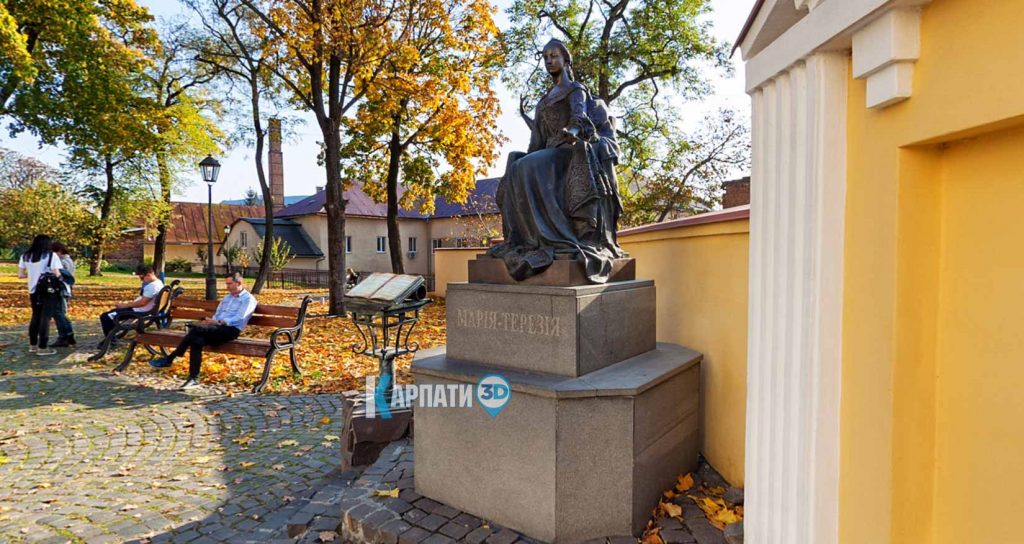 Домінія Панових