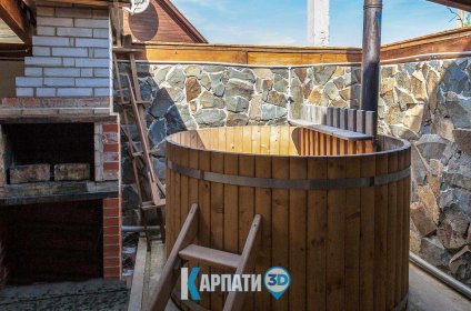 Бочка Офуро у Котеджі Два Ведмеді на озері Дідово