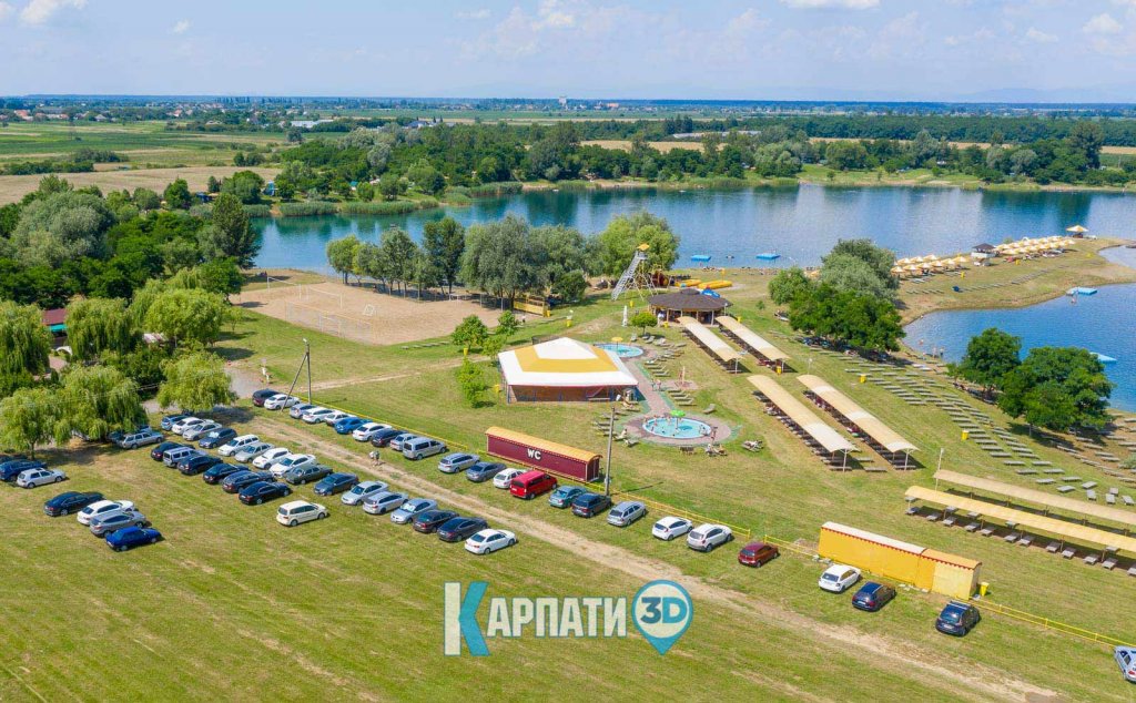 Озеро Дідово пляж Бумеранг Бора Бора еко курорт Дийда Косино садиби Дідово відпочинок Дийда проживання Велика Бийгань садиби Берегове відпочинок