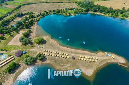 Озеро Дідово у селі Дийда, пляж Бумеранг і Бора Бора