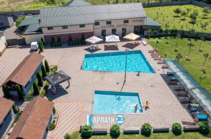 басейни Елізіум в Іршаві