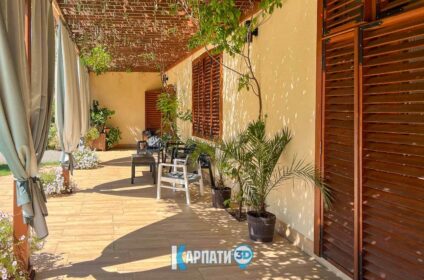 Готель Фемілі