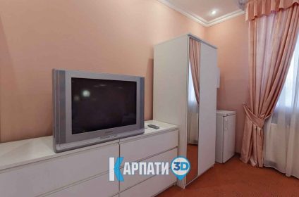 готель L&M Мукачево