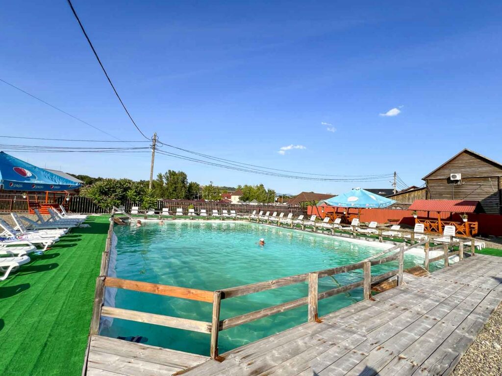 Басейни Перлина Крпат