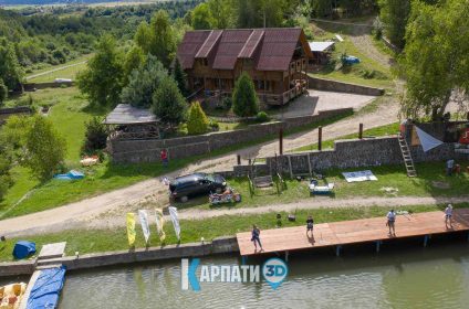 Турянський Двір комплекс відпочинку з озером, котеджами, чаном у Тур’я Поляна